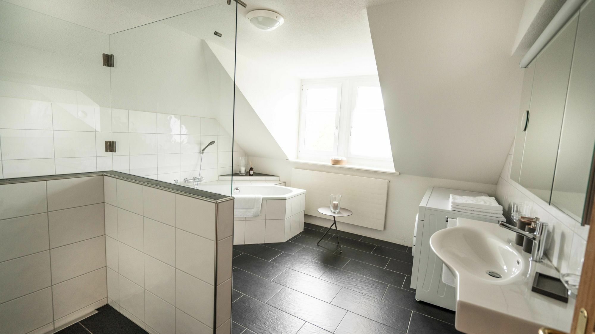 Loewenplatz Apartment Near Station By Airhome Zürih Dış mekan fotoğraf